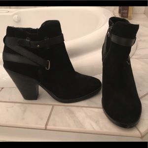 *SOLD* Dolce Vita Black Booties